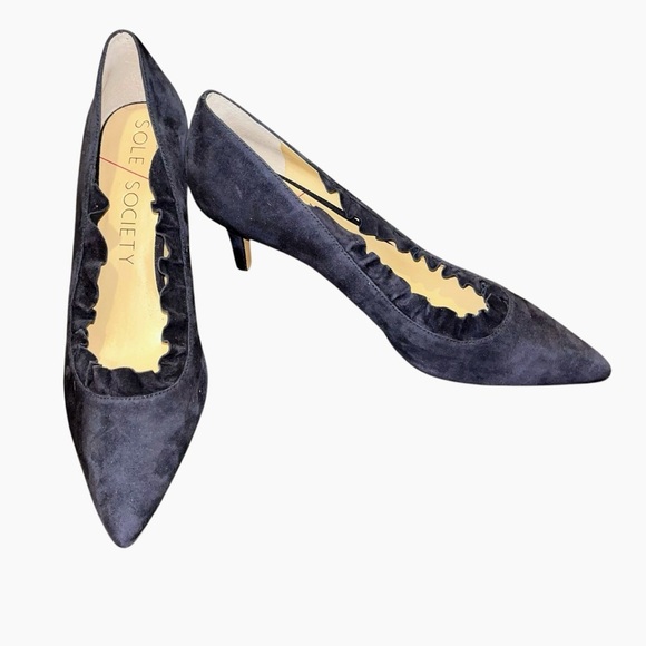 Sole Society dark Navy Suede Ruffle Danla Kitten 2.5” Heel Pumps point toe 11 - Picture 1 of 5